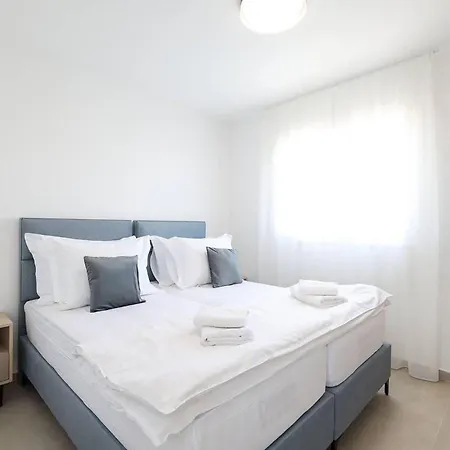 Apartament In With Wifi