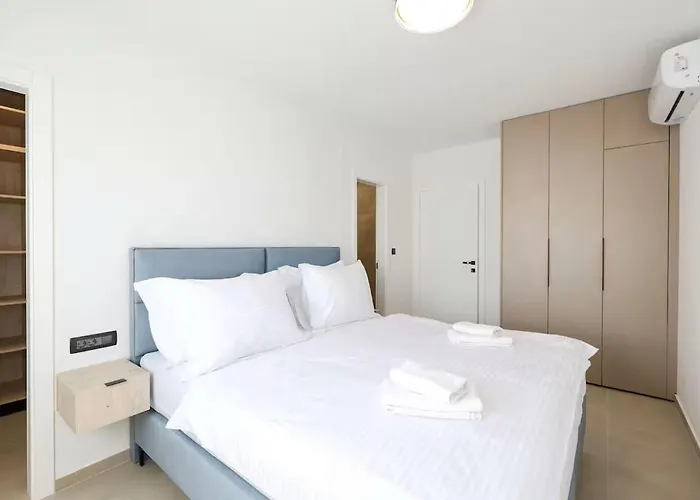 Apartament In With Wifi *