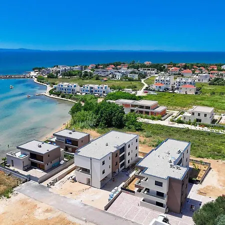 3 Bedroom Lovely In Апартаменты *
