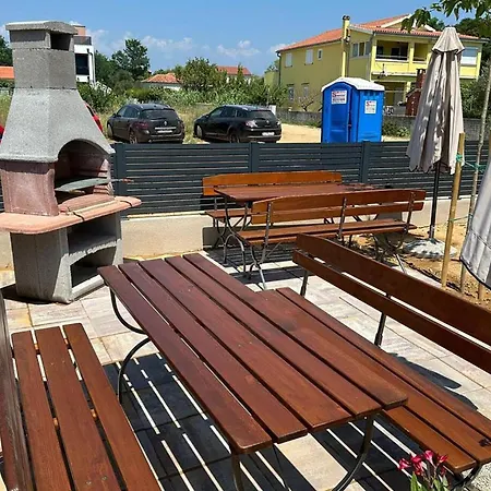 Apartamento In With Wifi Privlaka (Zadar)